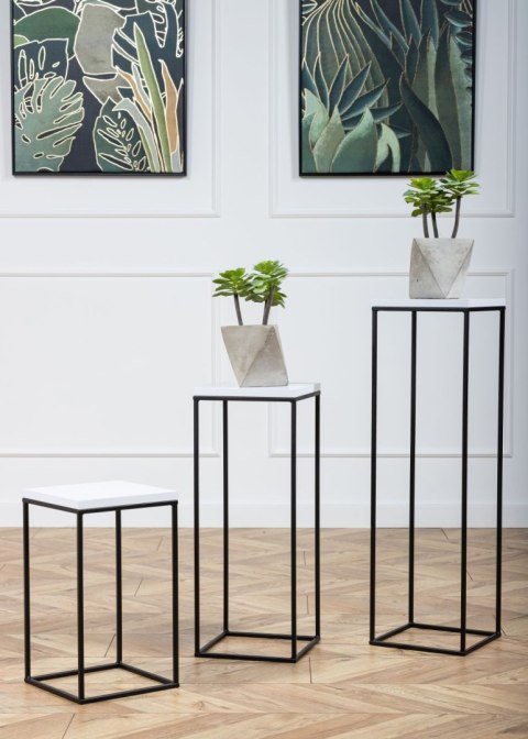 Kwietnik stojący 40 cm BasicLoft białyWykonany z metalu oraz z płyty MDF w kolorze białym, praktyczny i elegancki stojak na kwia