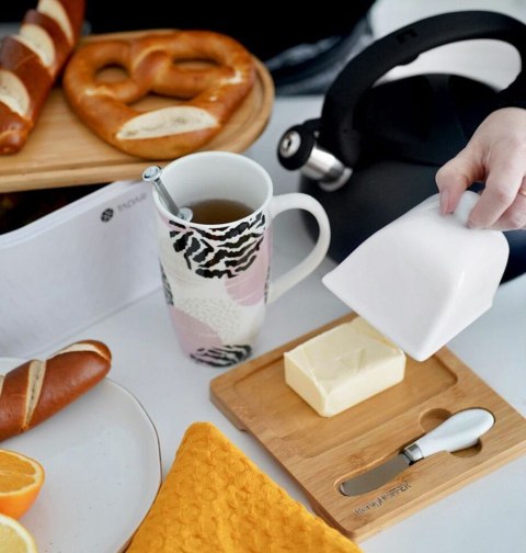 MASELNICZKA PORCELANOWA Z NOŻYKIEM ORAZ DREWNIANĄ PODSTAWĄ KONIGHOFFER KG-0609