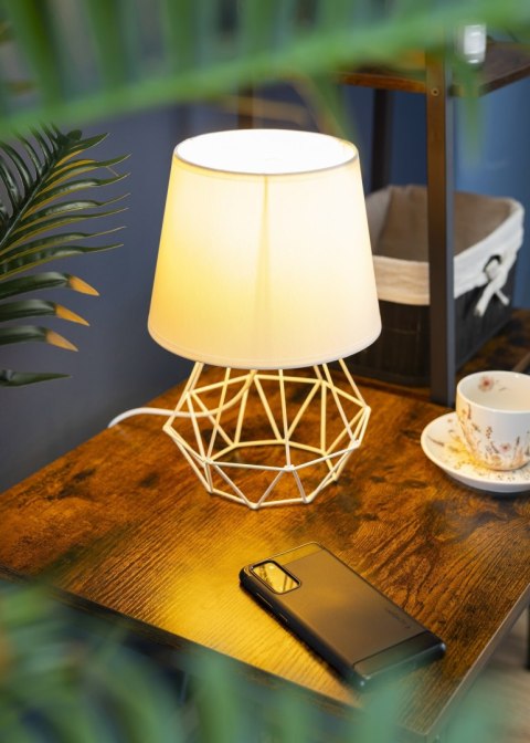 Lampka nocna stołowa Diament białaWykonana z metalu i materiału, stylowa i nowoczesna lampa w kolorze białym