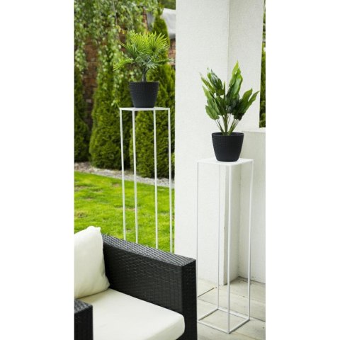 Biały nowoczesny kwietnik stojący 100 cm Wykonany z metalu, prosty i stylowy stojak na kwiatki w kolorze biały