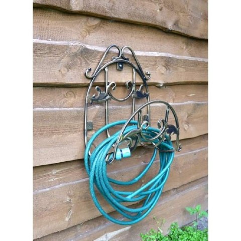 Złoty uchwyt wieszak na wąż ogrodowy Wykonany z metalu, stolidny i wytrzymały stoajak ogrodowy w kolorze czarny w patynie złotej