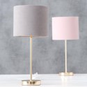 Lampa stołowa Lorie różowa Elegancka lampa na metalowej nóżce z różowym abażurem, o wymiarach 18x40 cm