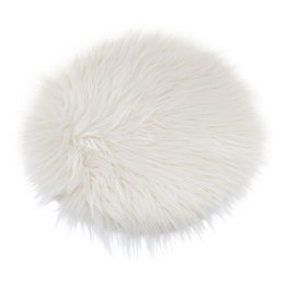 Futrzana poduszka na krzesło biała Biała futrzana poduszka wykonana z przyjemnego w dotyku poliestru. Wymiary: 32x2cm.
