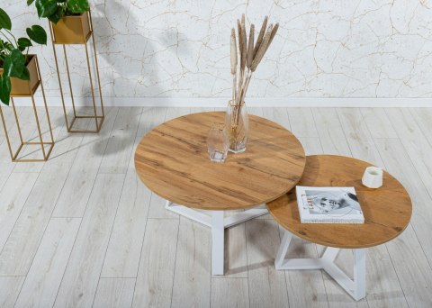 Stolik kawowy TRILEG 90 cm dąb lancelot Wykonany z metalu oraz płyty MDF w kolorze dąb lancelot, solidny i modny stoliczek kawow