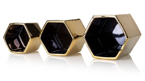 Doniczka Mia Gold 12 cm Wykonana z ceramiki w kolorze złotym. Wymiary: 14x12x12 cm.