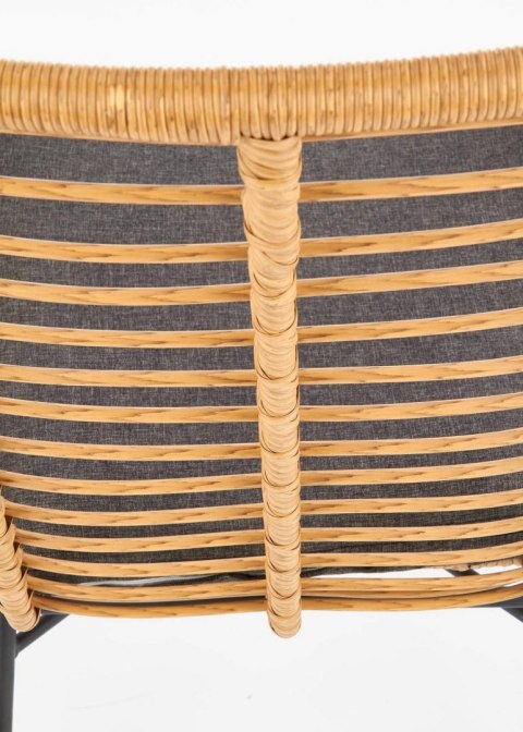 Fotel Ikaro Natural rattanowy Stalowe nogi w kolorze czarnym, rattanowe siedzisko z poduszką, stanowić będzie eleganckie uzupełn