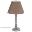 Drewniana lampka nocna Leo taupe 36 cmFrezowana podstawa i tekstylny abażur, beżowo szara kolorystyka, idealny dodatek do salonu