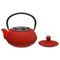 Dzbanek żeliwny z sitkiem Doty 600 mlŻeliwny dzbanek w kolorze czerwonym do parzenia ziół i herbaty, wyposażony w sitko oraz uch