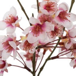 Wazon szklany z różową kwitnącą gałązką Dekoracyjna kompozycja ze sztucznymi gałązkami kwitnącej wiśni, ozdobne kwiaty umieszczo
