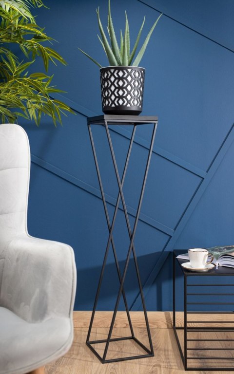 Kwietnik stojak 100 cm z blatem MDF LOFT Wykonany z metalu oraz płyty MDF, solidny i stylowy kwietnik w stylu industrialnym oraz