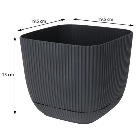 Donica kwadratowa z podstawką szara 17cm Prążkowana doniczka wykonana z solidnego tworzywa, doskonała zarówno do domu jak i ogr