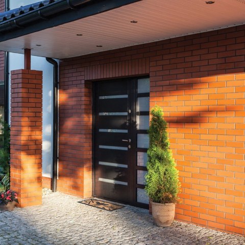 Wycieraczka z motywem pszczoły Ozdobna, wycieraczka renomowanej marki Esschert Design wykonana z włókna kokosowego oraz gumy o w