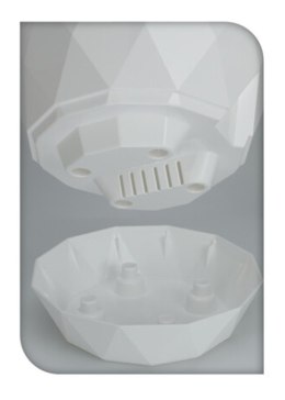 Donica Diamond z podstawką biała 22 cm Doniczka wykonana z solidnego tworzywa o strukturze diamentu, doskonała zarówno do domu j