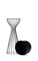 Kwietnik stojący z osłonką 56 cm LOFT Wykonany z metalu, stojak na rośliny w ciekawym design, czarny stelaż i czarna osłonka w s