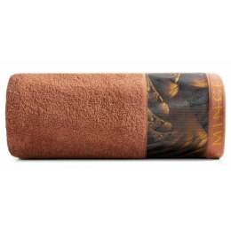 Ręcznik SIMONA 50x90 cm cegła EVA MINGE Ekskluzywny, gruby ręcznik wykonany z chłonnej i miękkiej bawełny.