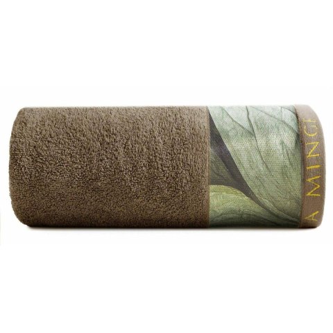 Ręcznik SYLVIA 50x90 cm j.brąz EVA MINGE Ekskluzywny, gruby ręcznik wykonany z chłonnej i miękkiej bawełny.