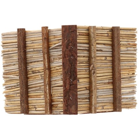 Drewniany karmnik dla ptaków kryty strzechą