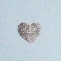 Firana BENAY 140x250 błękit srebro serca Subtelna firana z błękitnej tkaniny ze srebrnym nadrukiem w kształcie drobnych serdusze