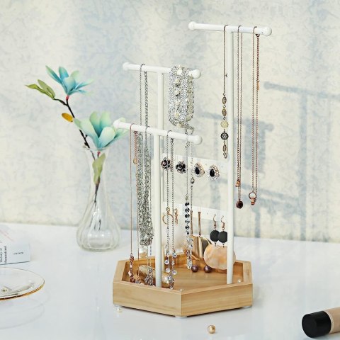 Stojak uchwyt na biżuterię biały 36 cm Stojak wykonany z 3 żelaznych prętów w białym kolorze oraz podstawy z litego drewna dla ż