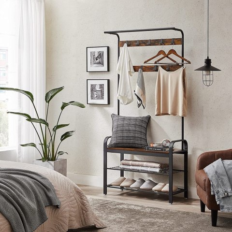 Szeroki wieszak na ubrania z półkami na buty