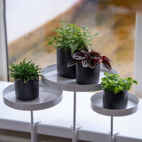 Kwietnik parapetowy z zaciskiem biały S Metalowy stojak na okno w kolorze białym, przykręcany kwietnik parapetowy o regulowanej 