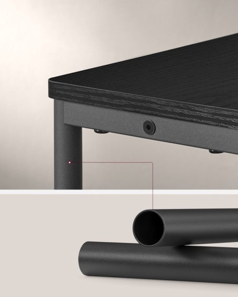 Wąski czarny stolik boczny z listwą zasilającą