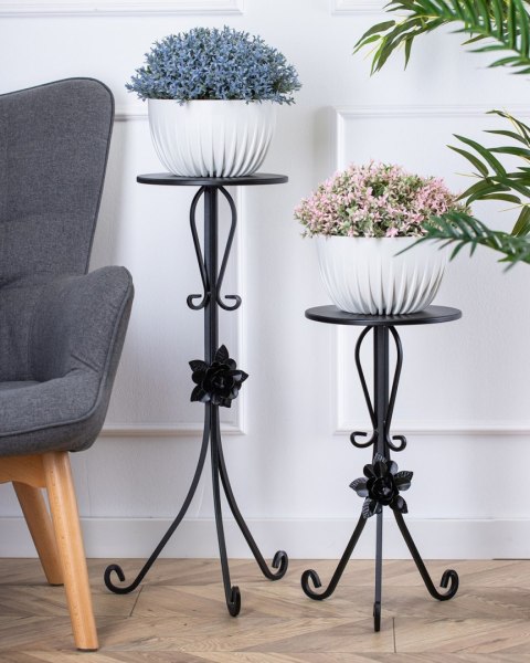 Kwietnik metalowy czarny z różą 75 cm