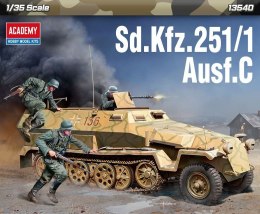 Model plastikowy Pojazd opancerzony SD.Kfz.251/1 Ausf.C 1/35