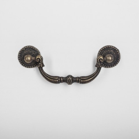 Klasyczna biała komoda z 5 szufladami