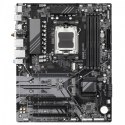 Płyta główna B650 UD AX AM5 4DDR5 HDMI/DP ATX