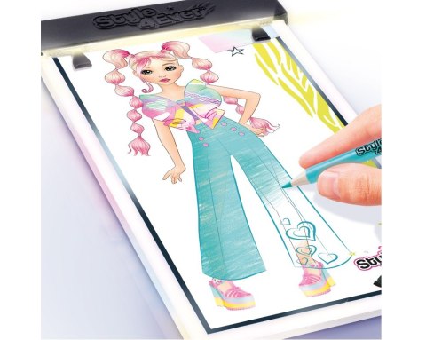 Podświetlana tablica do projektowania - Projekt Moda