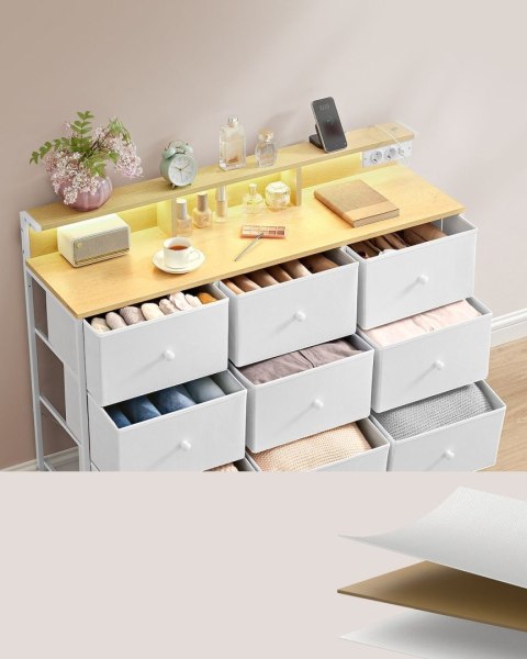 Biała komoda z oświetleniem LED