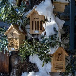 Domek dla biedronek z naturalnego drewna