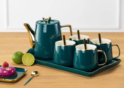 Serwis kawowy Noah Green Gold Kompletwykonany z ceramiki w kolorze zielono-złotym. Zestaw zawiera 4 filiżanki, dzbanek, 4 łyżecz