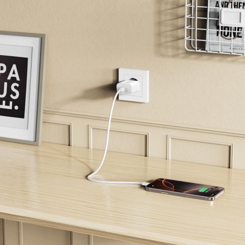 Ładowarka sieciowa USB-C z kablem USB-C PD 20W - biała