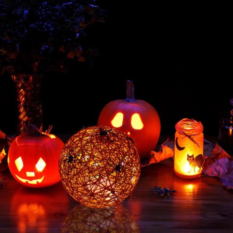 KULA DEKORACYJNA LAMPKA Z PAJĄKIEM LED 15CM HALLOWEEN POMARAŃCZOWY