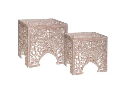 Komplet 2 stolików kawowych Terre Zdobione ażurowym wzorem, wyśmienicie prezentować się będą w salonie przy kanapie bądź fotelu,
