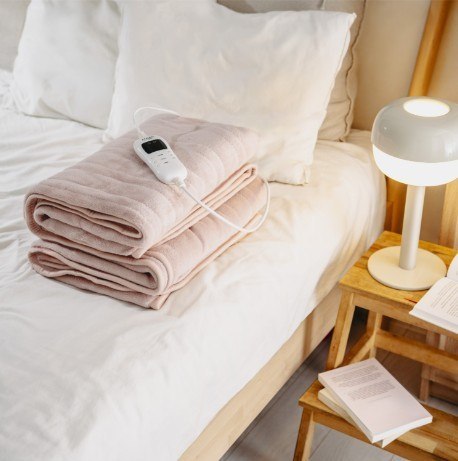 Super miękki koc elektryczny nakładany z pilotem AD 7443
