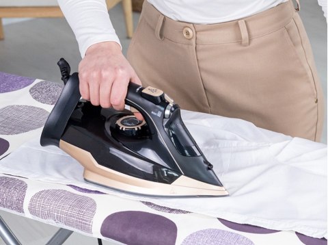 Żelazko parowe VaporMax 3000W