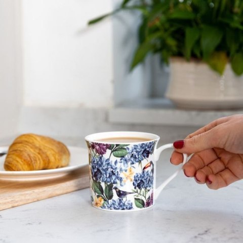 Porcelanowy kubek ryflowany Kwiaty, 300 ml