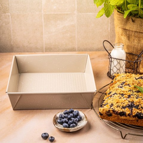 FORMA BLACHA KWADRATOWA DO CIASTA 24x24cm KINGHOFF KH-1974