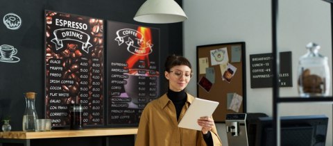 Monitor informacyjny DS 75' - 18/7 2x10W Android 11.0