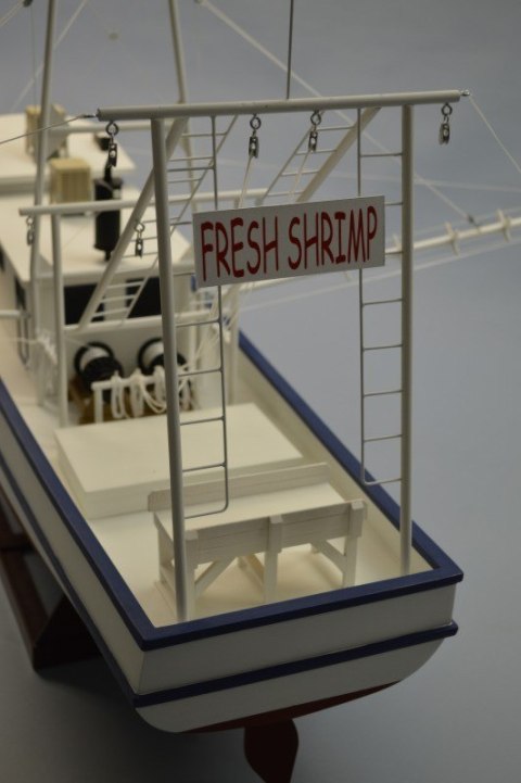 Łódź - Rusty the Shrimp Boat 1:24 - DUMAS 1271