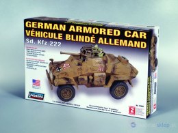 Model plsatikowy Lindberg - Lekki niemiecki wóz opancerzony Sd. Kfz 222
