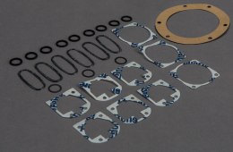 SAITO #G60R332 - Engine Gasket Set (zestaw uszczelek do silnika)