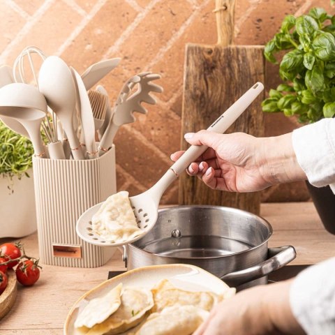 ZESTAW 12 SILIKONOWYCH PRZYBORÓW KUCHENNYCH W STOJAKU KLAUSBERG KB-9012