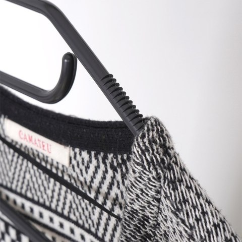 Wieszaki na ubrania czarne obrotowe 10 sztuk STORAGE SOLUTIONS 569886