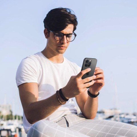 Osłona aparatu Spigen Glas.tR EZ Fit Optik Camera Protector na iPhone 14 Pro / Pro Max / 15 Pro / Pro Max / 16 Pro / Pro Max / 1