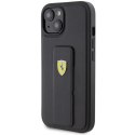 Etui Ferrari Grip Stand Metal Logo na iPhone 15 - czarne