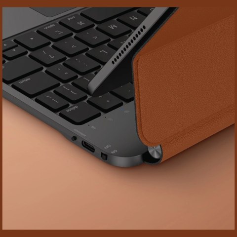 Etui UNIQ Venno Pro Magnetic Smart z klawiaturą do iPad 11" 2025 / iPad Air 11" 2024 / 2025 / iPad Pro 11" 2018 / 2020 / 2021 / 